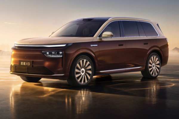 Huawei и Dongfeng представили большой кроссовер Epicland X9 Huawei и Dongfeng представили большой кроссовер Epicland X9