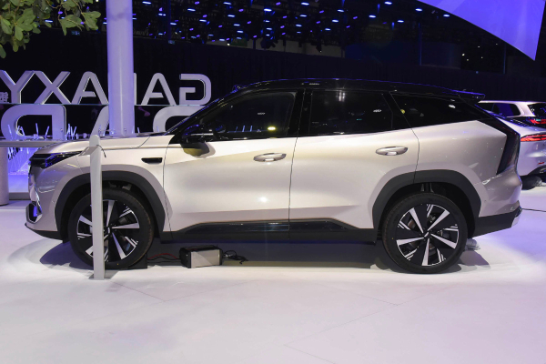 Geely Boyue L (Atlas) получил гибридную установку и лидар Geely Boyue L (Atlas) получил гибридную установку и лидар