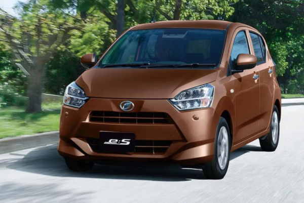 Хэтчбек Daihatsu Mira e:S обрел новый двигатель и сохранил низкую цену