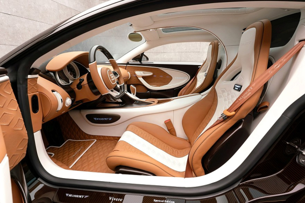 Жить и побеждать: Mansory представила два суперкара на базе Bugatti — Vincero и Vivere Жить и побеждать: Mansory представила два суперкара на базе Bugatti — Vincero и Vivere
