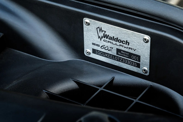 Сообразили на двоих: Callaway и Waldoch сделали уличный масл-трак на базе Chevy Silverado Сообразили на двоих: Callaway и Waldoch сделали уличный масл-трак на базе Chevy Silverado