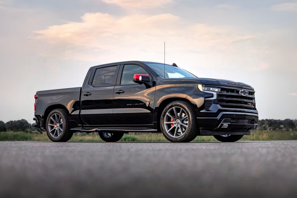 Сообразили на двоих: Callaway и Waldoch сделали уличный масл-трак на базе Chevy Silverado Сообразили на двоих: Callaway и Waldoch сделали уличный масл-трак на базе Chevy Silverado