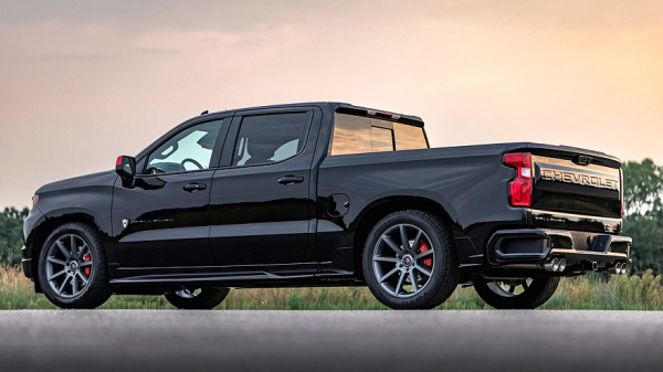 Сообразили на двоих: Callaway и Waldoch сделали уличный масл-трак на базе Chevy Silverado Сообразили на двоих: Callaway и Waldoch сделали уличный масл-трак на базе Chevy Silverado