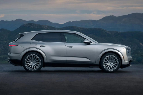 Кроссовер Bentley Torcal стал первой полностью электрической моделью марки