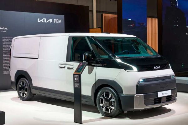 KIA PV7 2026: электрические микроавтобус и фургон с запасом хода до 460 км KIA PV7 2026: электрические микроавтобус и фургон с запасом хода до 460 км