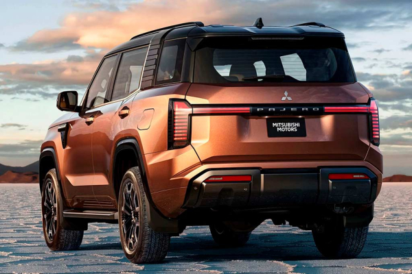 Японцы официально представили внедорожник Mitsubishi Pajero нового поколения Японцы официально представили внедорожник Mitsubishi Pajero нового поколения