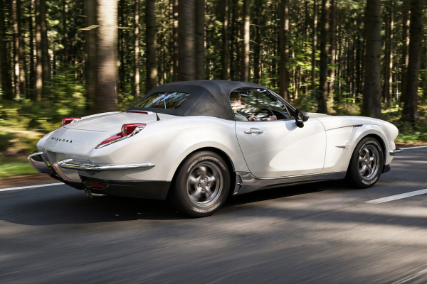 Mazda MX-5 станет родстером Mitsuoka LA1 в стиле Chevrolet Corvette C1 Mazda MX-5 станет родстером Mitsuoka LA1 в стиле Chevrolet Corvette C1
