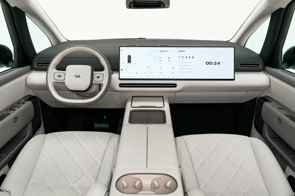 Китайцы из Li Auto представили второе поколение минивэна Mega