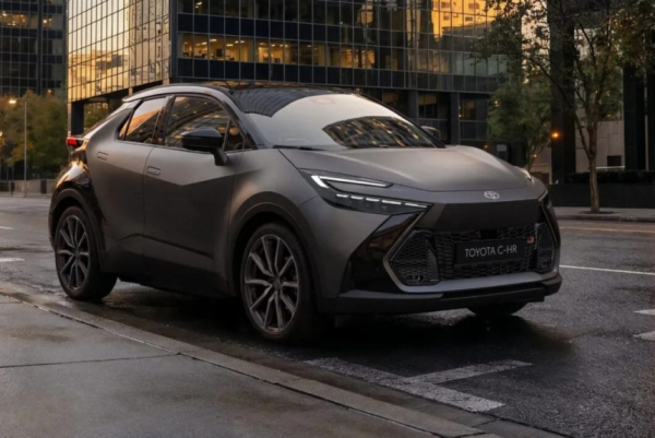Toyota C-HR отметила 10-летний юбилей обновленной спортверсией Toyota C-HR отметила 10-летний юбилей обновленной спортверсией