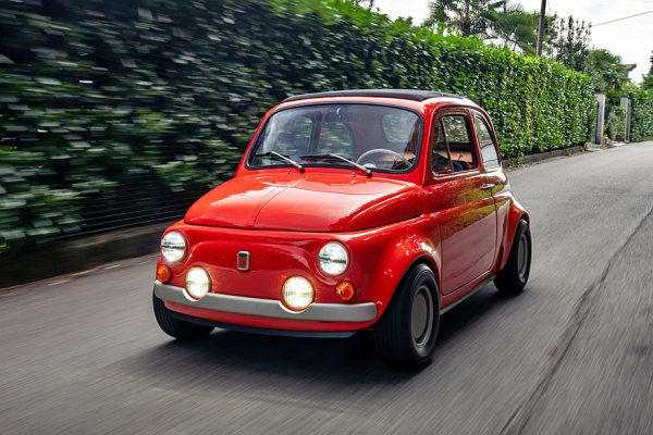 Старый Fiat 500, простоявший 25 лет в сарае, превратился в изысканный рестомод Scattante Старый Fiat 500, простоявший 25 лет в сарае, превратился в изысканный рестомод Scattante