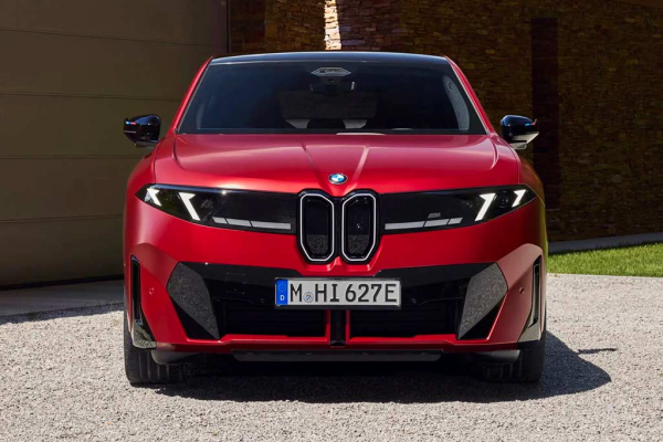 Немцы представили купеобразный электрический кроссовер BMW iX4