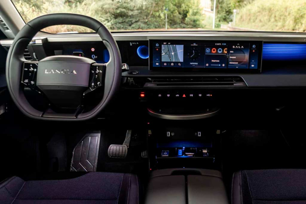Lancia Gamma: итальянцы рассекретили новый купеобразный кроссовер