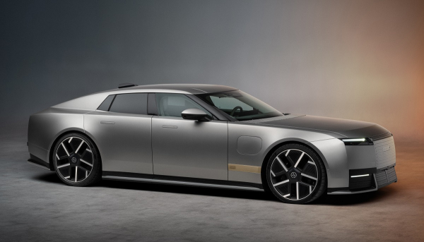 Представлен Jaguar Type 01: буйный модернизм и 1360 сил Представлен Jaguar Type 01: буйный модернизм и 1360 сил