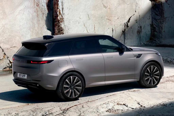 В гамме Range Rover Sport появилась электрическая модификация Electic